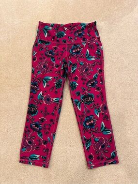 Old Navy Capri Leggings (Size Small)